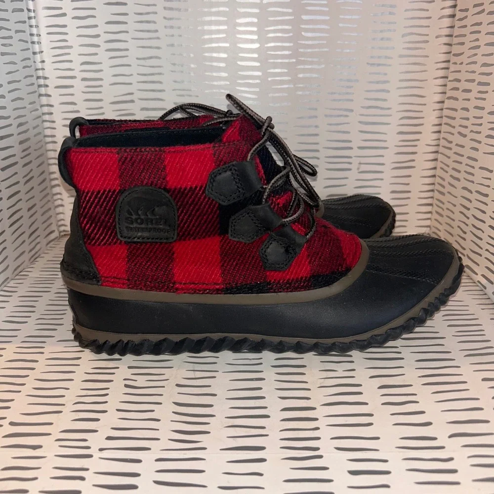 Sorel Women's Out  N About  Waterproof Buffalo Plaid‎ Winter Snow Boots Size 8.5